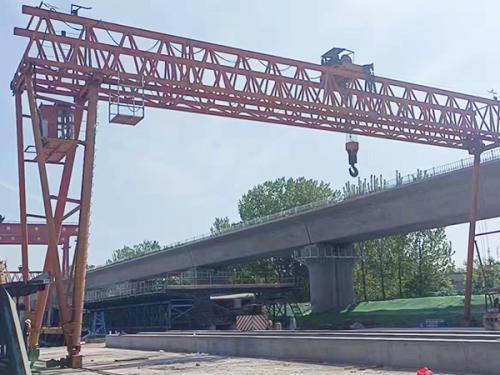 浙江舟山龍門吊廠家龍門吊的驅(qū)動(dòng)裝置