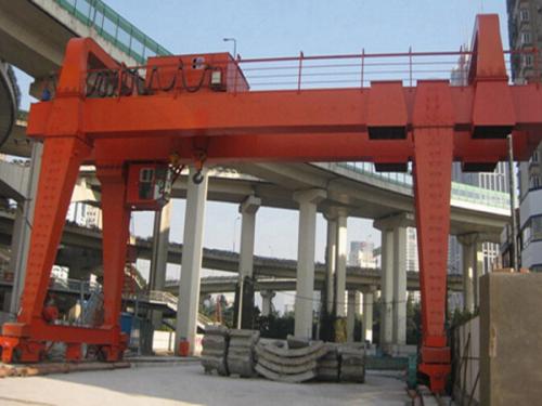 山東東營(yíng)深坑深井龍門吊廠家 上包下花龍門吊使用注意